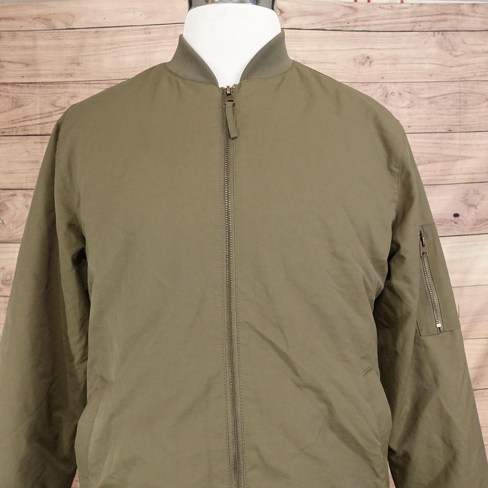 True Classic Jacket Mens L Green Bomber Full Zip Lined Insulated Zip Pockets